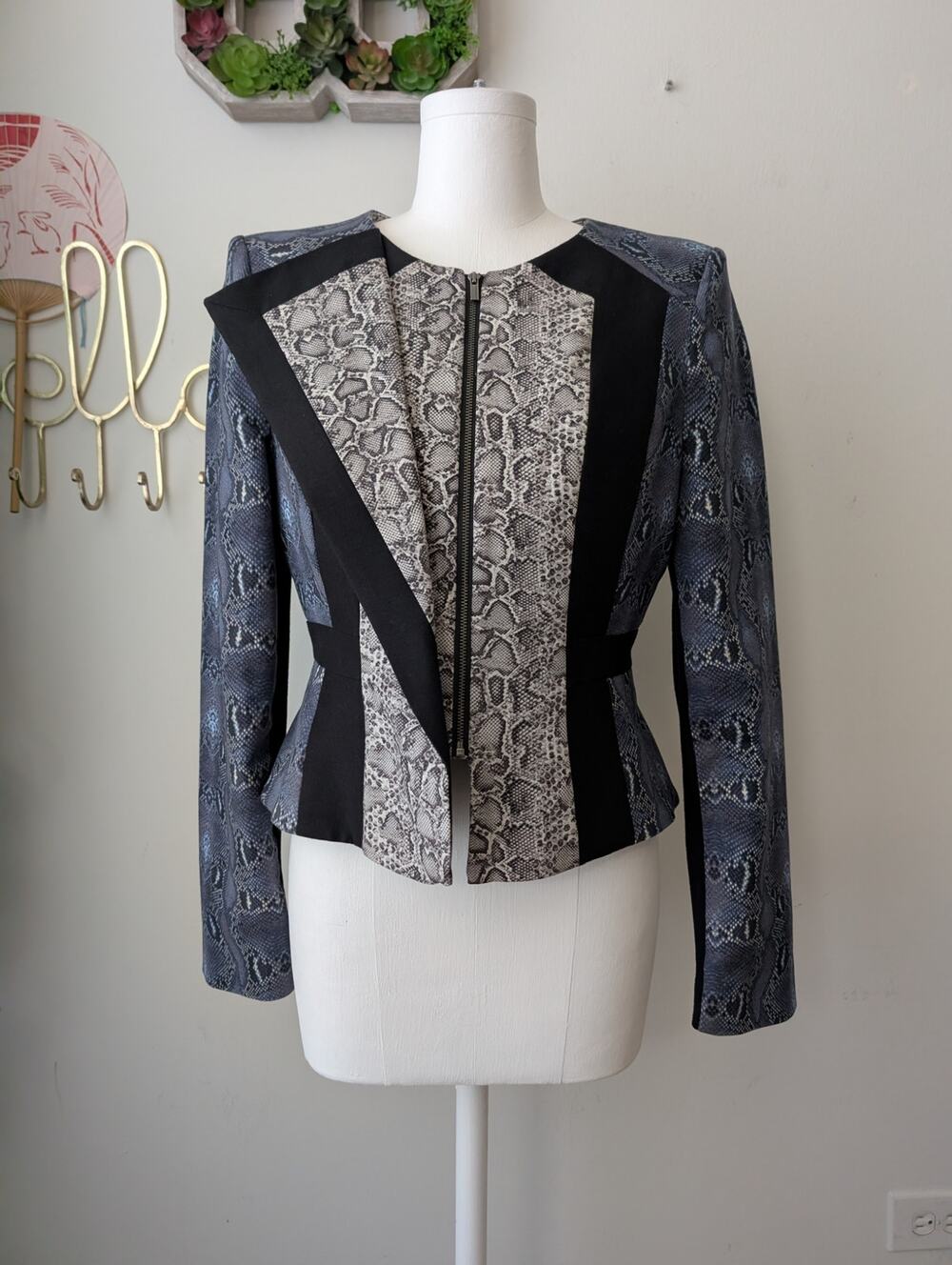 BCBGMAXAZRIA snake print edward jacket